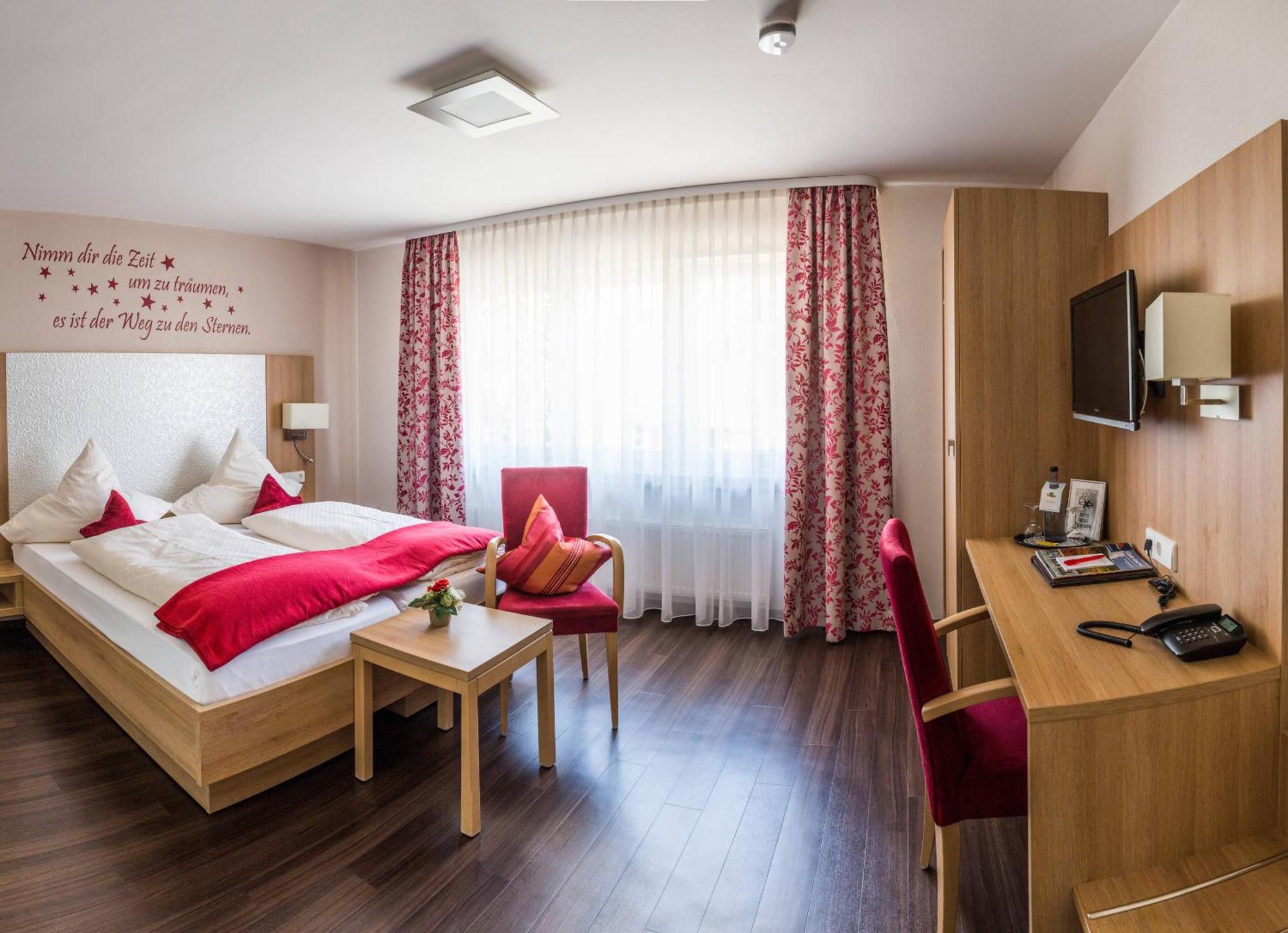 Landgasthaus Zur Linde, Neusatz Buehl  Room photo