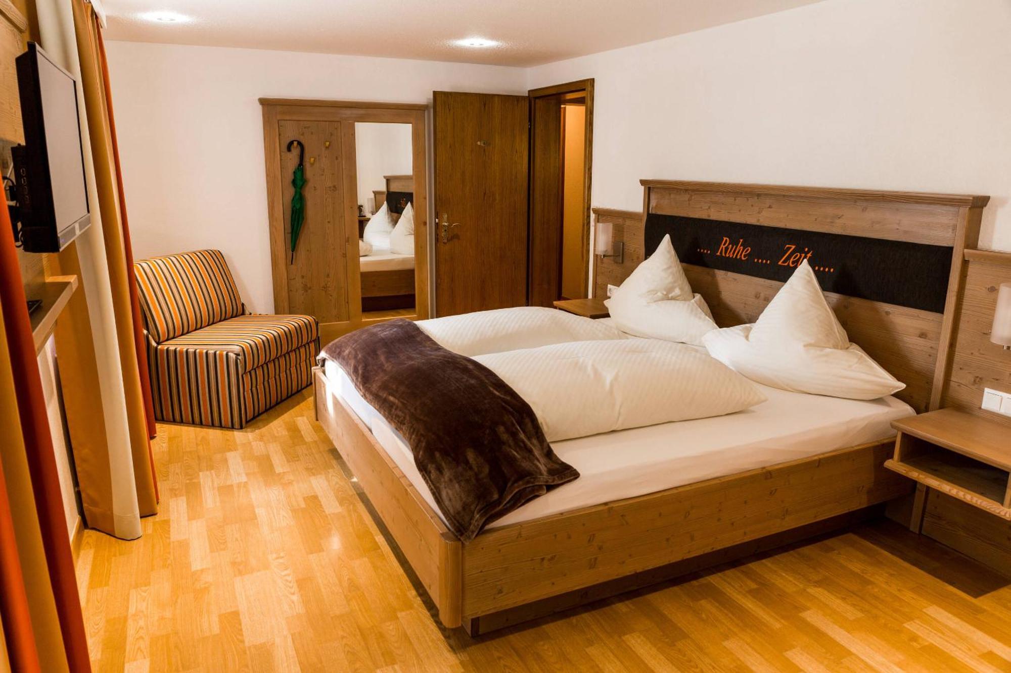 Landgasthaus Zur Linde, Neusatz Buehl  Room photo